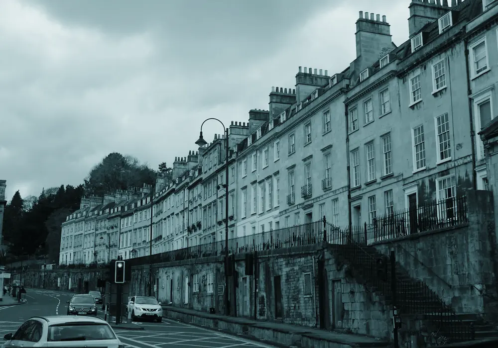 A long Georgian terrace climbing a Bath hillside